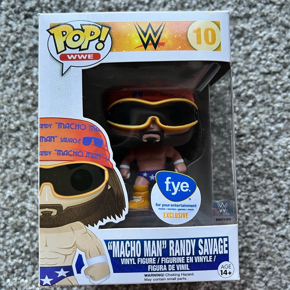 Funko Pop! WWE #10 Macho Man Randy Savage FYE Exclusive
